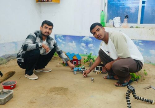 झापाका चौहान दाजुभाइको डिजिटल उडान