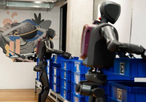 मोबिलीद्वारा मानवरूपी रोबोट स्टार्टअप ‘मेण्टी रोबोटिक्स’ ९० करोड डलरमा अधिग्रहण