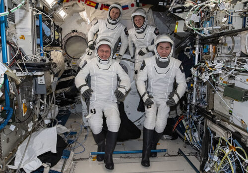 नासाको पहिलो मेडिकल निकासीमा चार अन्तरिक्ष यात्री पृथ्वी फर्कँदै