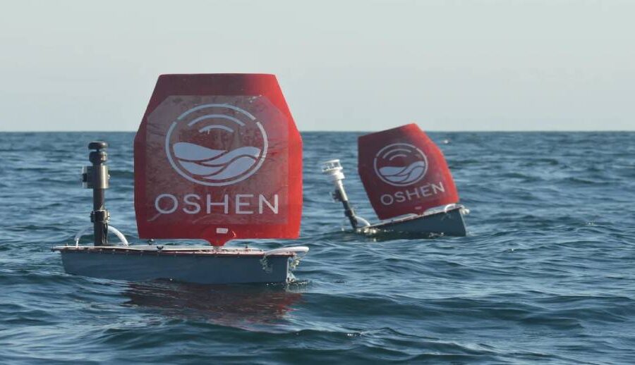 ओशेनले बनायो श्रेणी–५ को आँधीमा तथ्याङ्क सङ्कलन गर्ने पहिलो महासागरीय रोबोट