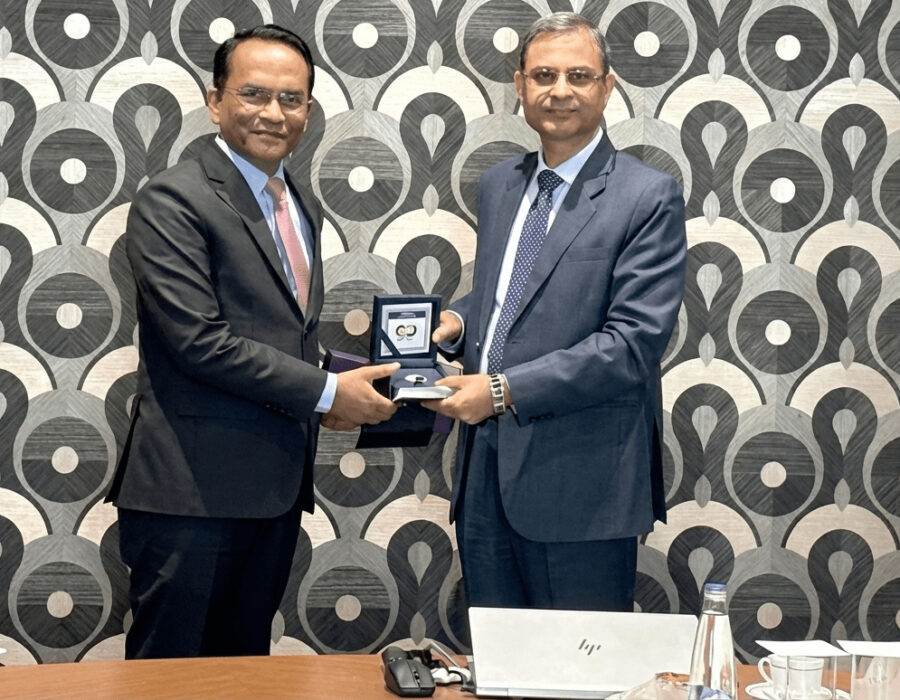 राष्ट्र बैंकका गभर्नर र भारतीय रिजर्व बैंकका गभर्नर बिच अन्तरदेशीय विद्युतीय भुक्तानी कारोबार विषयमा छलफल