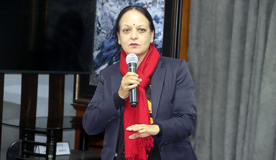 सञ्चार मन्त्रालयका सचिव राधिका अर्यालको सरुवा, सञ्चार सचिवमा आइन बस्नेत