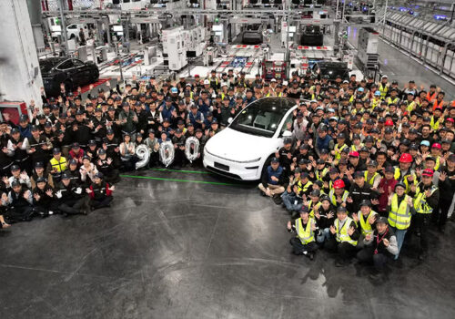 टेस्लाले सांघाई प्लान्टबाट विश्वव्यापी रूपमा आफ्नो ९० लाखौं ईभी रोल आउट गर्यो