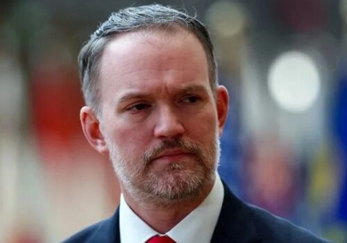 क्यानडाले चिनियाँ ईभी आयातलाई अनुमति दिने निर्णय ‘समस्याग्रस्त’ भएको अमेरिकाको भनाइ