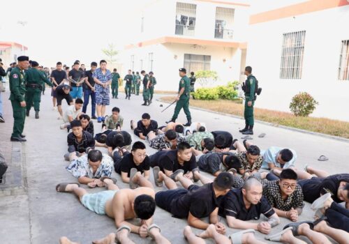 कम्बोडियामा अनलाइन स्क्याम केन्द्रमा छापा मारेर ३० नेपालीसहित २ हजार भन्दा धेरै पक्राउ