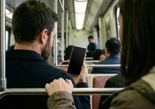 २०२९ सम्ममा एप्पलको म्याकबुकमा सामसङको प्राइभेसी डिस्प्ले प्रविधि आउने टिपस्टरको दावी