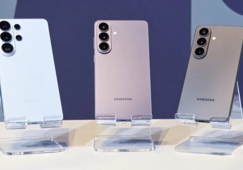 १२० हर्ज एएमओएलईडी डिस्प्ले र एक्सिनोस २६००/एसडी ८ एलिट जेन ५ सहितको सामसङ ग्यालेक्सी एस२६ र एस२६प्लस सार्वजनिक