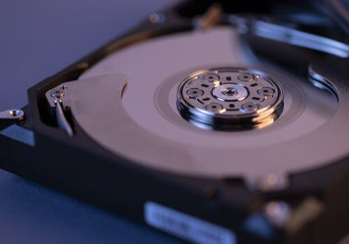 एआईको असर: दुई प्रमुख स्टोरेज कम्पनीहरूको उत्पादन पुरै बिक्री, ग्याजेटहरू महँगो हुनसक्ने