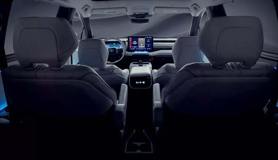 टोयोटाले नयाँ एसयूभीको पहिलो तस्बिरहरू जारी गर्यो