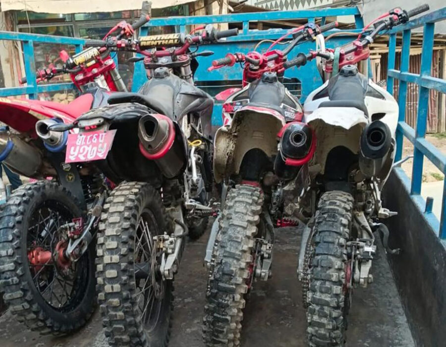 चर्को आवाज निकाल्दै ध्वनि प्रदूषण गराउने आठ मोटरसाइकल नियन्त्रणमा