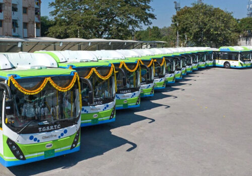 भारतको तेलङ्गना राज्यले २४० ओटा डिजेलमा आधारित सार्वजनिक बसलाई विद्युतीयमा रूपान्तरण गर्ने