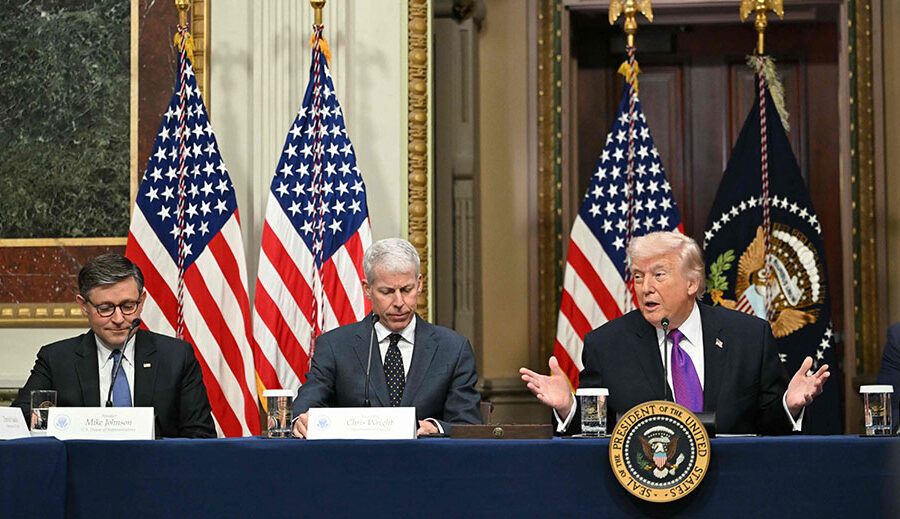 टेक दिग्गजहरू ह्वाइट हाउस सम्झौतामा आफ्ना डाटा सेन्टरको उर्जाको लागत बहन गर्न सहमत