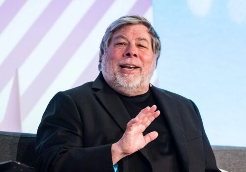 एप्पलका सह–संस्थापकले भने- “म आर्टिफिसियल इन्टेलिजेन्सको प्रशंसक होइन”