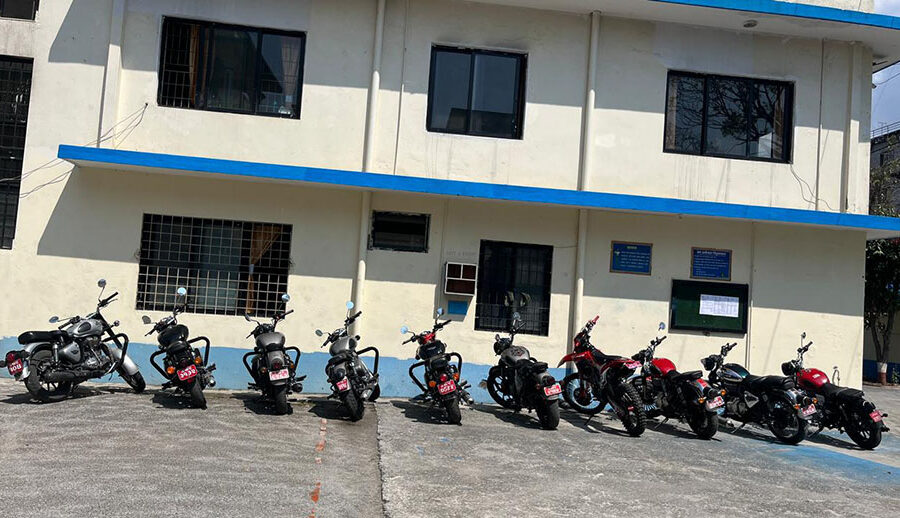 पोखरामा ‘अपरेसन ३६५’ : मोडिफाई गरी चर्को आवाज निकाल्ने चार सय १४ मोटरसाइकल समातिए