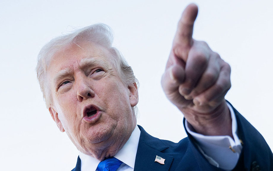 ट्रम्प प्रशासनले चिनियाँ प्रविधि उपकरणमाथिको कडाइ विस्तार गर्ने विचार गर्दै