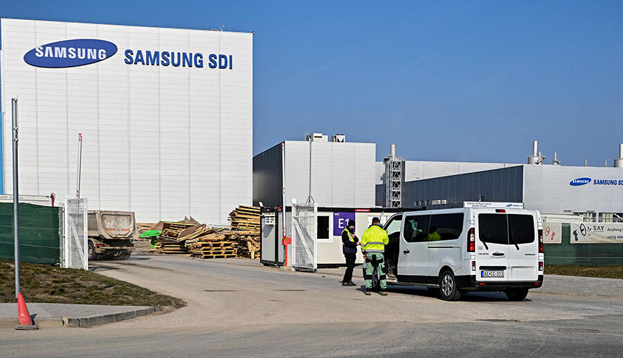 हंगेरीमा सामसङ ब्याट्री प्लान्ट ओर्बनको पुन: चुनाव अभियानको लागि विषाक्त बन्दै