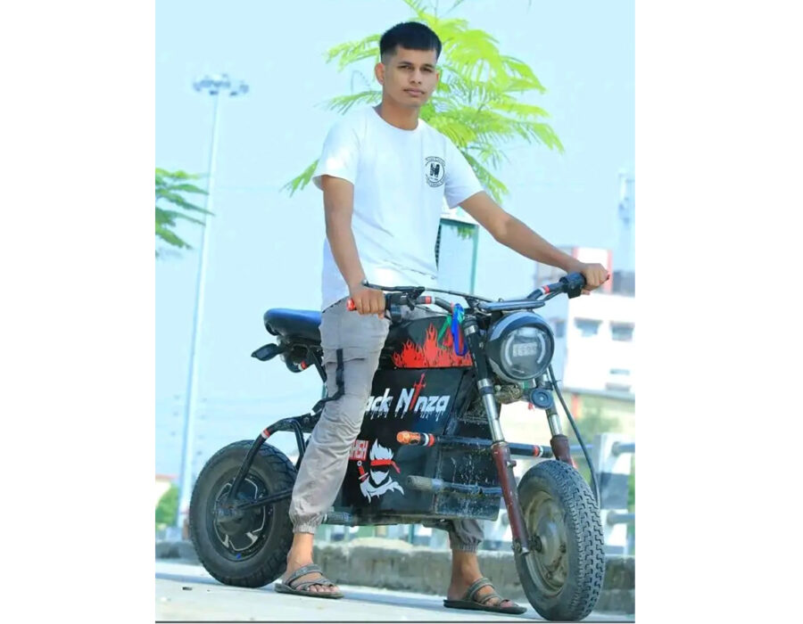 विद्यार्थी जोशीले बनाए विद्युतीय मोटरसाइकल