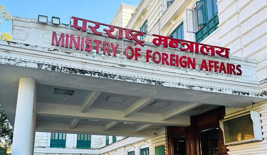 खाडी क्षेत्रमा रहेका नेपालीको सूचना लिन परराष्ट्रले सञ्चालनमा ल्यायो अनलाइन पोर्टल, विवरण भर्न आग्रह