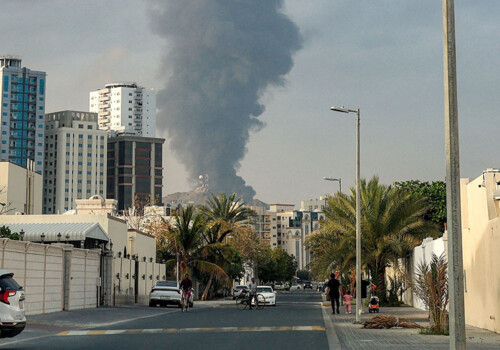 युद्धको समयमा सामाजिक सञ्जालमार्फत ‘भ्रामक’ सूचना पोष्ट गरेको आरोपमा युएईबाट १०० भन्दा बढी व्यक्ति पक्राउ