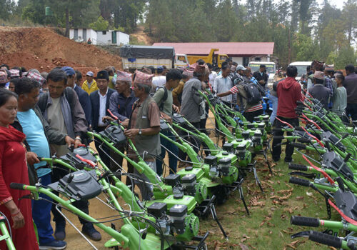 भुम्लुका २३५ किसानलाई अनुदानमा मिनीटिलर