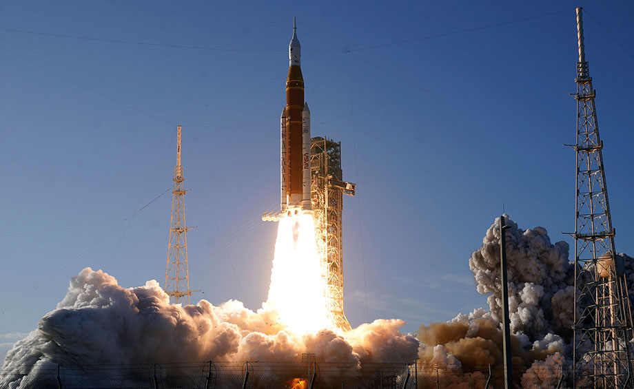 Artemis mission headed for first lunar flyby since 1972