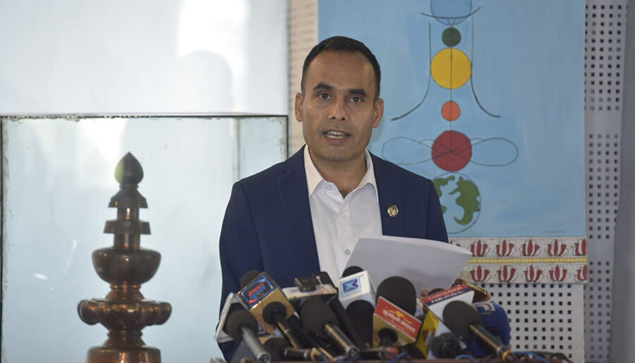 सञ्‍चारमन्त्री तिमल्सिनाको एक महिनाः ८०० मेगाहर्ज ब्याण्डमा थप फ्रिक्वेन्सी उपलब्ध गराउनेदेखि लाइसेन्स छपाईमा तिब्रतासम्म