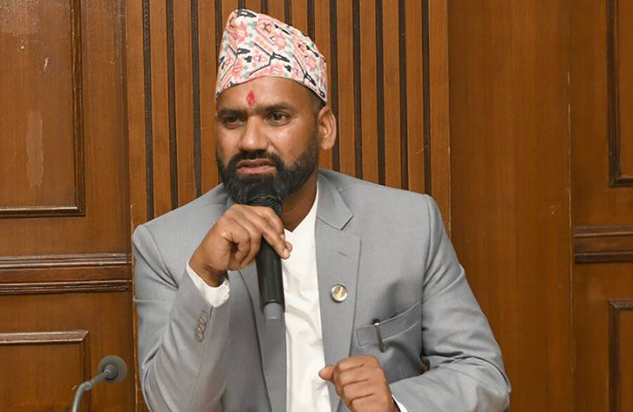 पर्यटन तथा नागरिक उड्ययनमन्त्री पौडेलको कार्यकक्षमा मोबाइल लान पूर्णरुपमा निषेध
