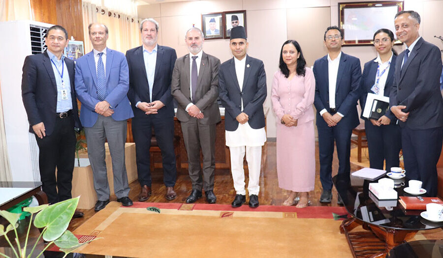 सञ्चारमन्त्री तिमिल्सिनासँग एडिबी निर्देशक कोस्वाको भेटवार्ता, डिजिटल ट्रान्सफर्मेसन प्रोजेक्टमा छलफल