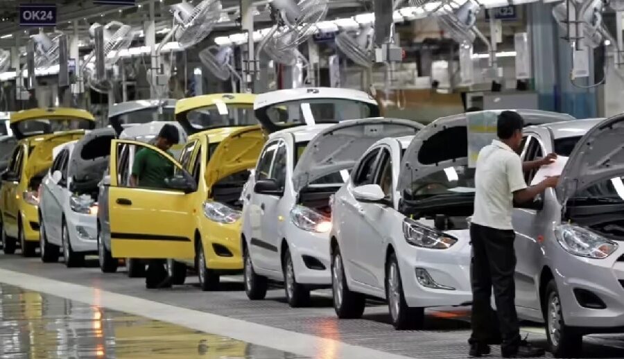 भारतीय कार डिलरहरू सतर्कता अपनाउँदै, इरानको युद्धले आपूर्तिमा असर पार्ने