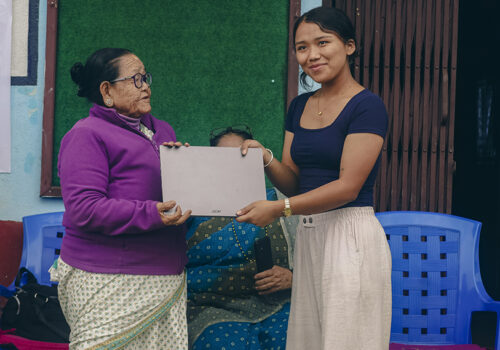 स्वरोजगार प्रवर्द्धनका लागि इलाम नगरपालिकाद्वारा २० उद्यमीलाई ल्यापटप वितरण