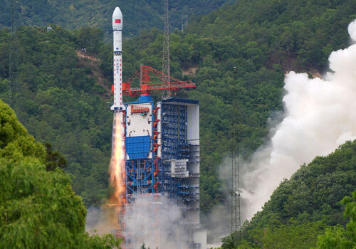 इन्टरनेट प्रविधिका लागि चीनको नयाँ परीक्षण भूउपग्रह प्रक्षेपण