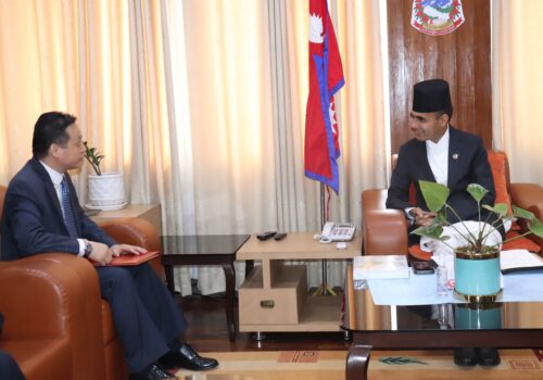 सञ्चारमन्त्री तिमिल्सिनासँग चिनियाँ राजदूतको शिष्टाचार भेट, विभिन्न चिनियाँ कम्पनीका लागि सहज र अनुकूल वातावरण बन्ने अपेक्षा