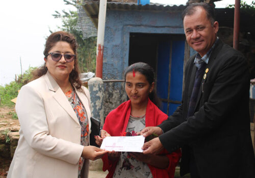 कास्कीमा सेवाग्राहीको घरमै राहदानी पुर्याउन होम डेलिभरी सेवा सुरु