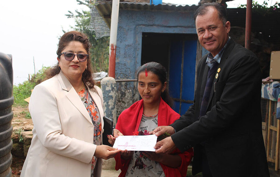 कास्कीमा सेवाग्राहीको घरमै राहदानी पुर्याउन होम डेलिभरी सेवा सुरु