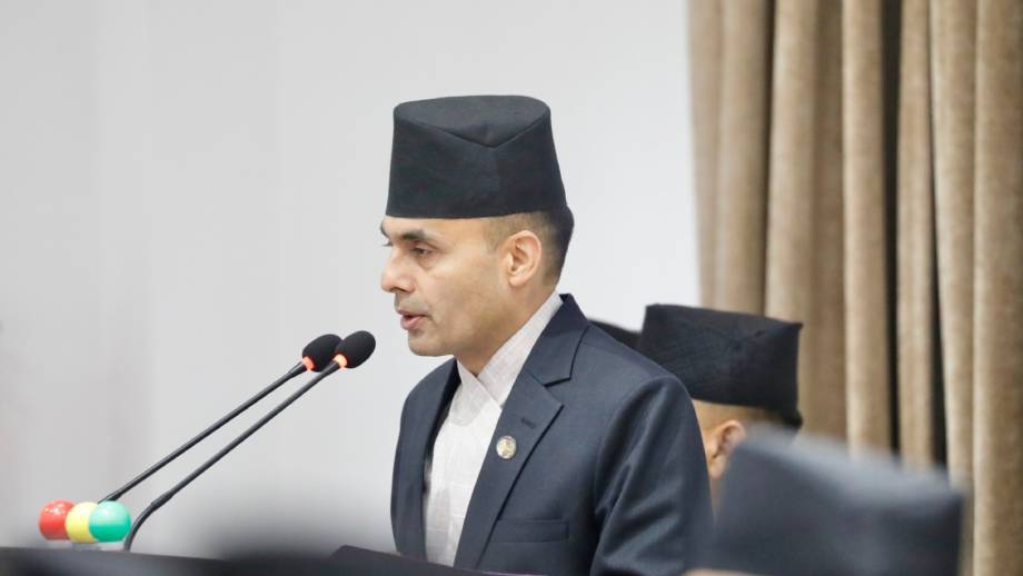 सञ्चार क्षेत्रका समस्या समाधानका लागि रचनात्मक सुझावसहित संवादमा आउन महासंघलाई सञ्चारमन्त्रीको आग्रह
