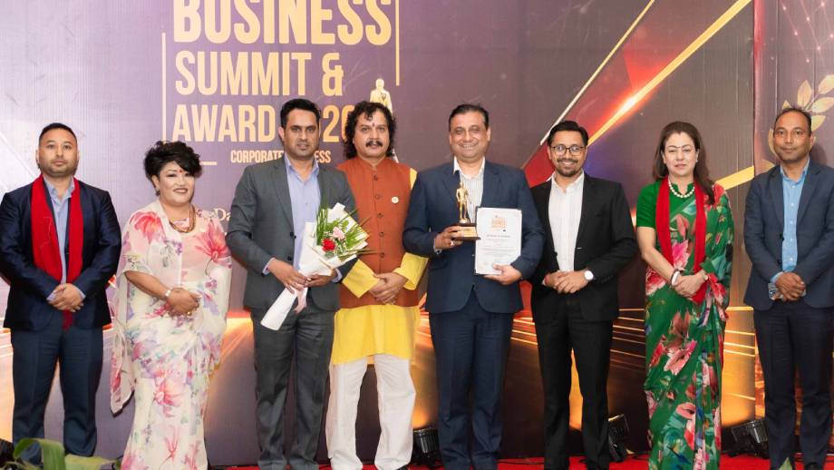 फोटोन ‘कर्पोरेट कर्मसियल भेहिकल अवार्ड २०२६’ बाट सम्मानित