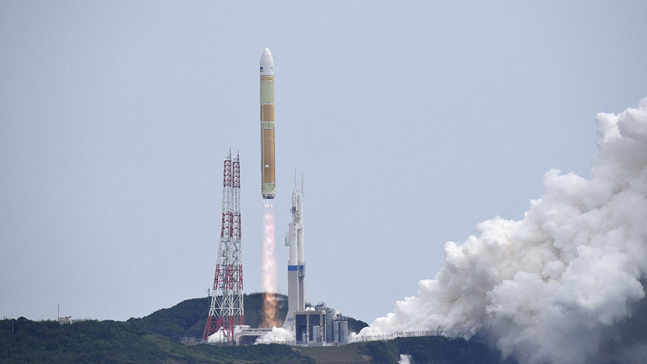 Japan flagship rocket successfully lifts off after earlier failure