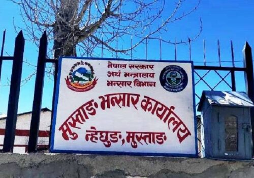 ईभी तथा इलेक्ट्रोनिक सामान लगायतको आयातबाट मुस्ताङ भन्सारले सङ्कलन गर्यो अर्ब ६६ करोड बढी राजस्व