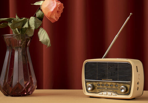 अब अनलाइन रेडियो चलाउन इजाजत लिनुपर्ने, आईपीटीभी सेवा पनि लाइसेन्सको दायरामा
