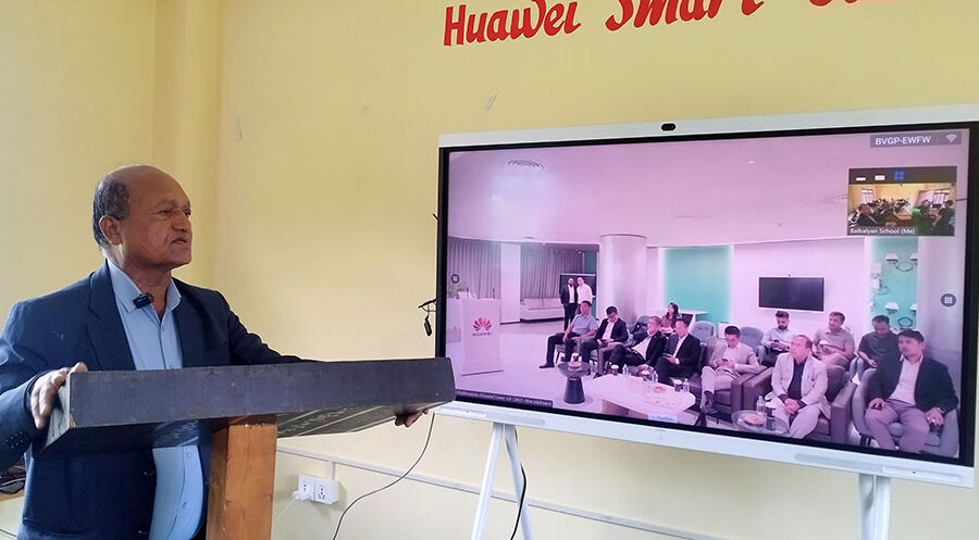 बालकल्याण माविमा ह्वावे स्मार्ट कक्षा हस्तान्तरण