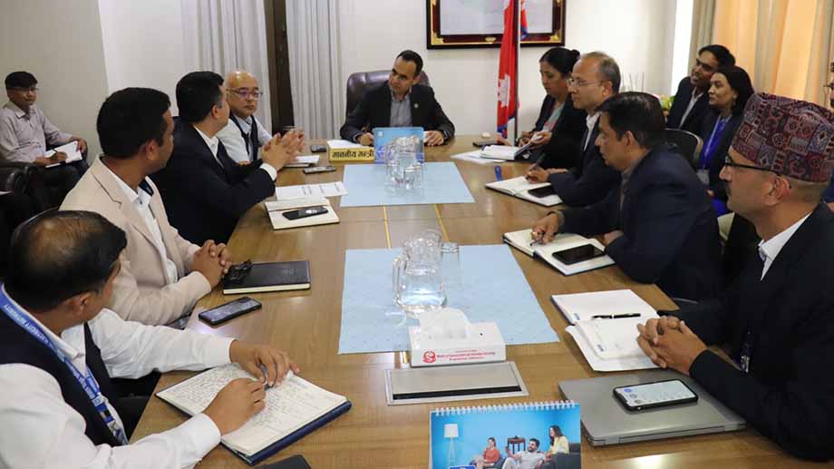 नेपाल टेलिकमका सबै टावरमा विद्युत् सेवा पुर्याउन सञ्चारमन्त्री डा तिमिल्सिनाको निर्देशन