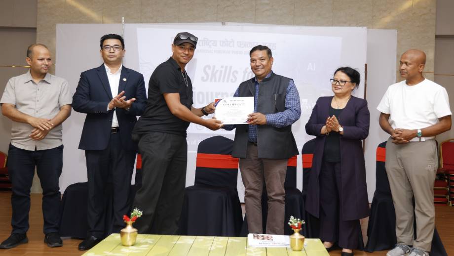 फोटो पत्रकारका लागि कृत्रिम बौद्धिकता सीप कार्यशाला सम्पन्न
