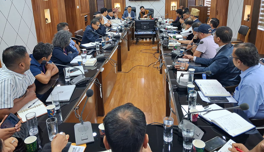 Unorganized telephone, internet and TV wires to be managed within two weeks