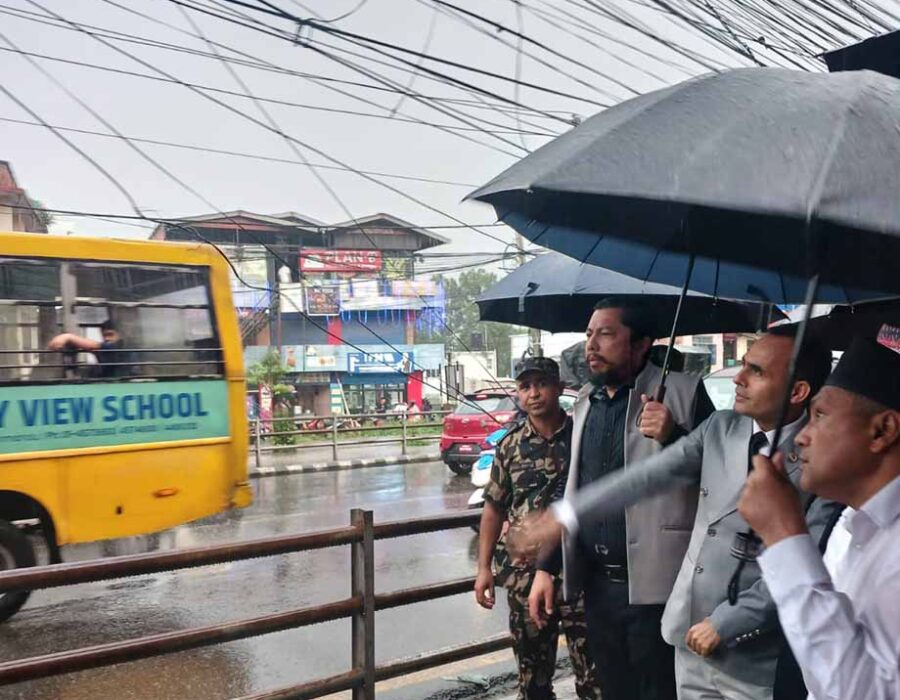 दूरसञ्चार पूर्वाधार कम्पनी ल्याउन छाडेर इन्टरनेटका तार काट्न हिँड्दैछन् मन्त्रीद्वय