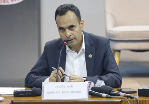 नेपाल टेलिभिजनका उपकरण तथा सेवा खरिद गर्दा त्रुटि तथा आर्थिक दायित्व सिर्जना गर्ने किसिमको भएको प्रतिवेदन, मन्त्रीलाई बुझाइयो