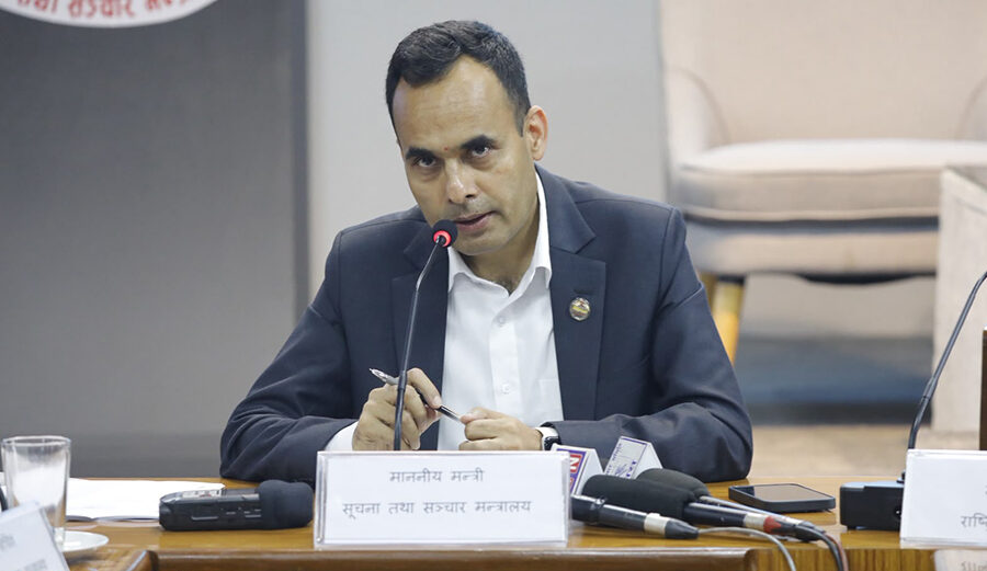 नेपाल टेलिभिजनका उपकरण तथा सेवा खरिद गर्दा त्रुटि तथा आर्थिक दायित्व सिर्जना गर्ने किसिमको भएको प्रतिवेदन, मन्त्रीलाई बुझाइयो