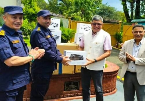 चेम्बर अफ कमर्सद्वारा प्रहरी प्रधान कार्यालयलाई १७ वटा सर्भिलेन्स ड्रोन हस्तान्तरण