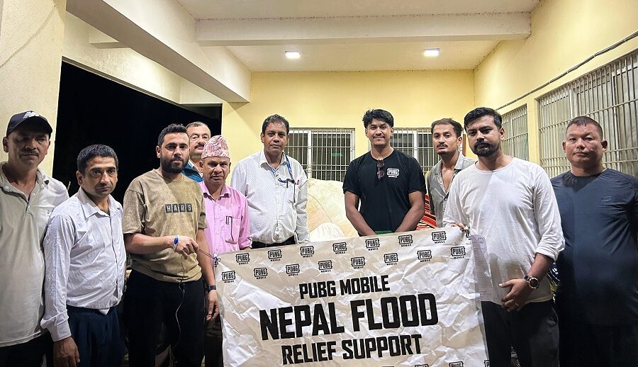 पब्जी मोबाइल नेपालद्वारा बाढी प्रभावित परिवारलाई अत्यावश्यक राहत सामग्री हस्तान्तरण