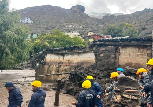 मुस्ताङमा ३६ घण्टादेखि विद्युत् र इन्टरनेट सेवा अवरुद्ध