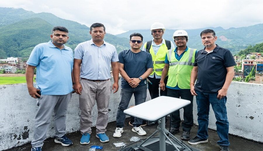 एनसेलले बाढी प्रभावित क्षेत्रमा स्याटेलाइट प्रविधिमार्फत सञ्चार सेवा उपलब्ध गराउँदै